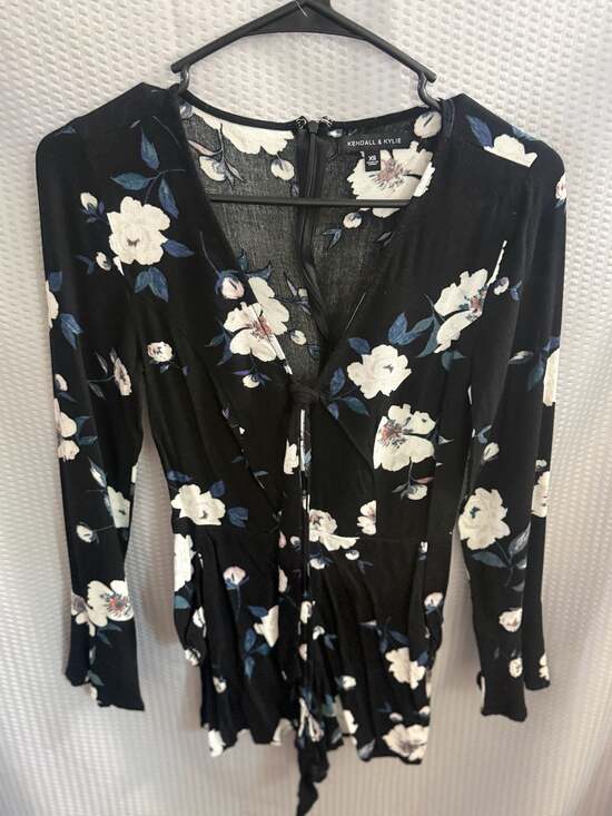 Kendall & Kylie Pants - Kendall & Kylie Black Floral Long Sleeve V-Neck Romper